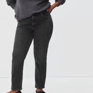 Everlane The Curvy Cheeky Straight Jean in Washed Black